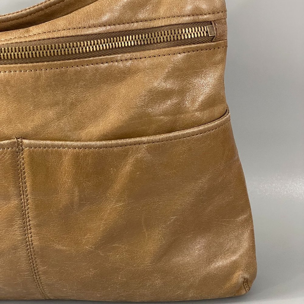 Hobo Angler Crossbody Bag - Picture 4 of 16